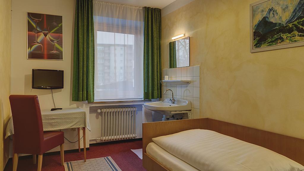 Hotel Luitpold Landshut Habitación foto